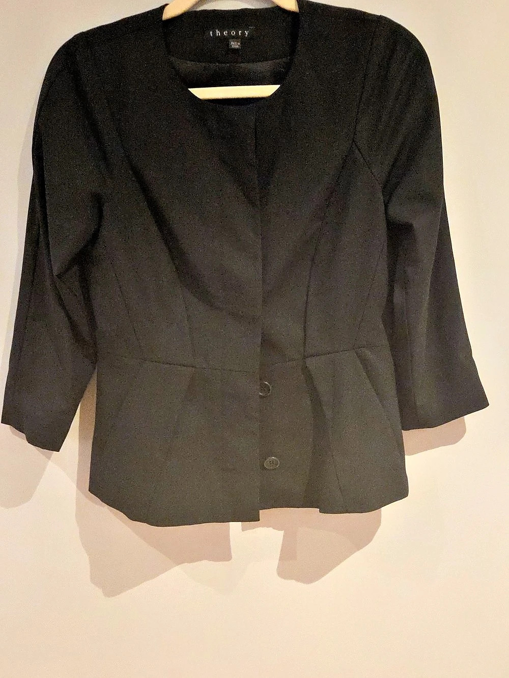 Theory Claire Women's Black Blazer Size 6 Like New In Wool And Spandex